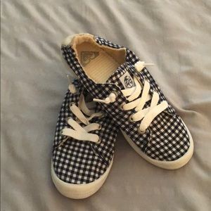 Roxy Bayshore III slip-on sneakers size 6